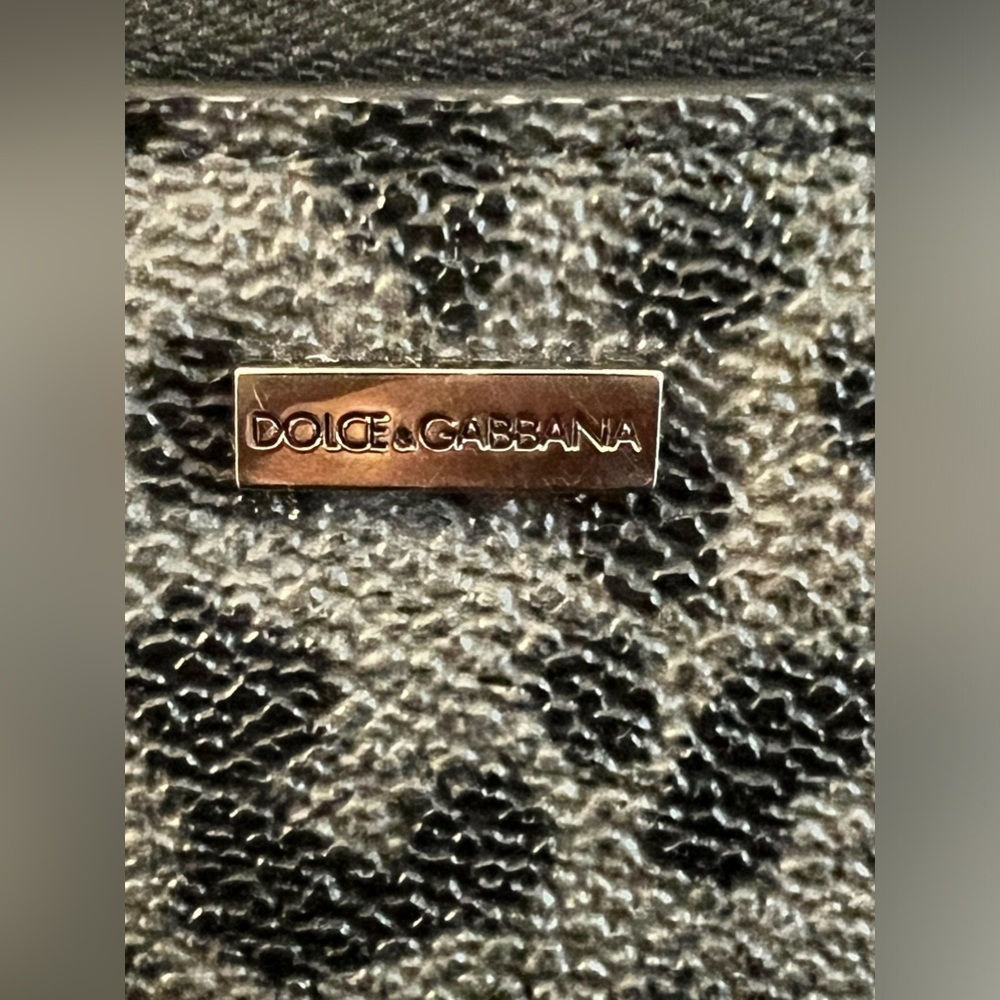 Dolce & Gabanna Wallet (SOLD) - Picture 5 of 14